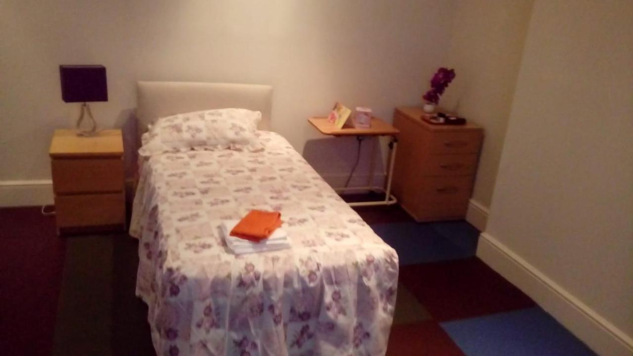 Carer 4 You Residential Home Upholland Экстерьер фото