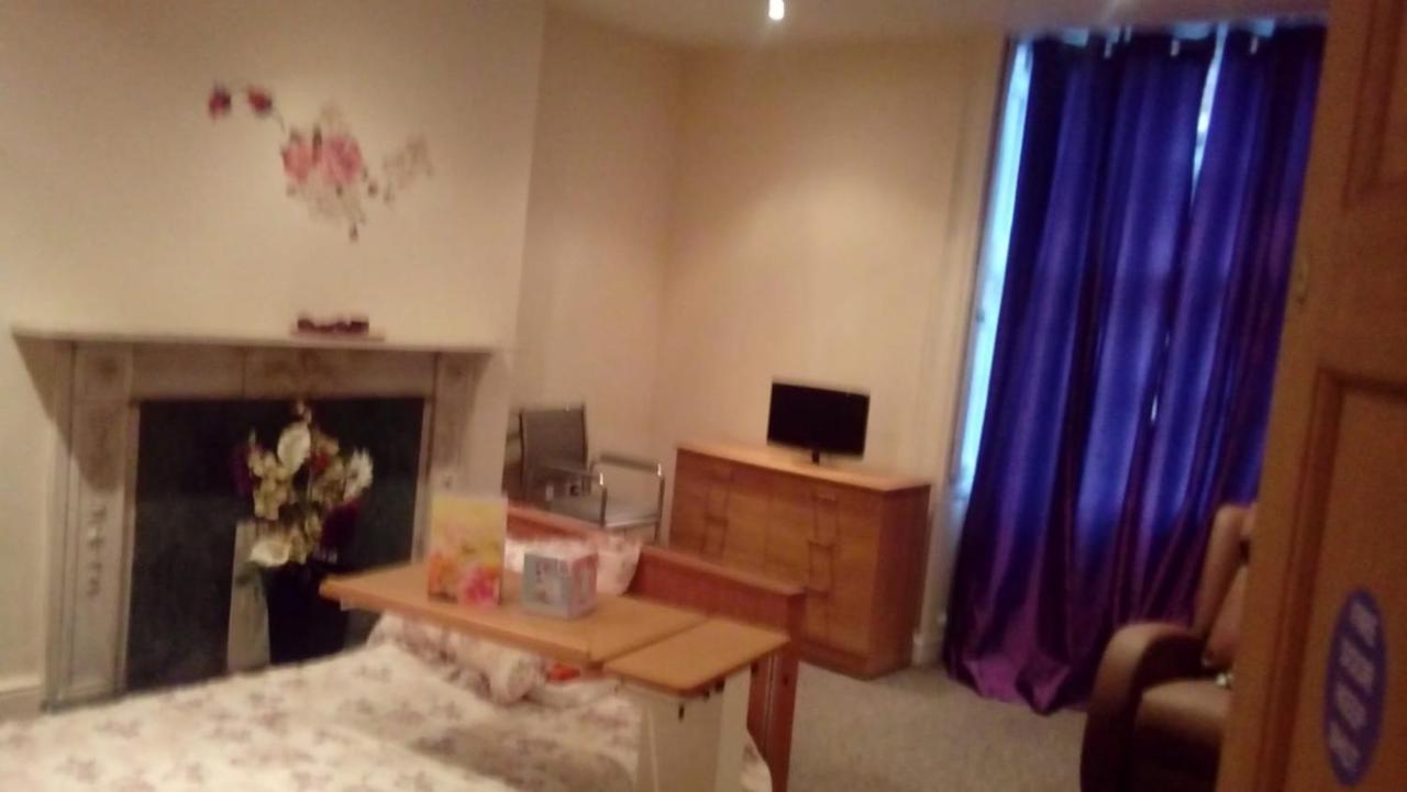 Carer 4 You Residential Home Upholland Экстерьер фото