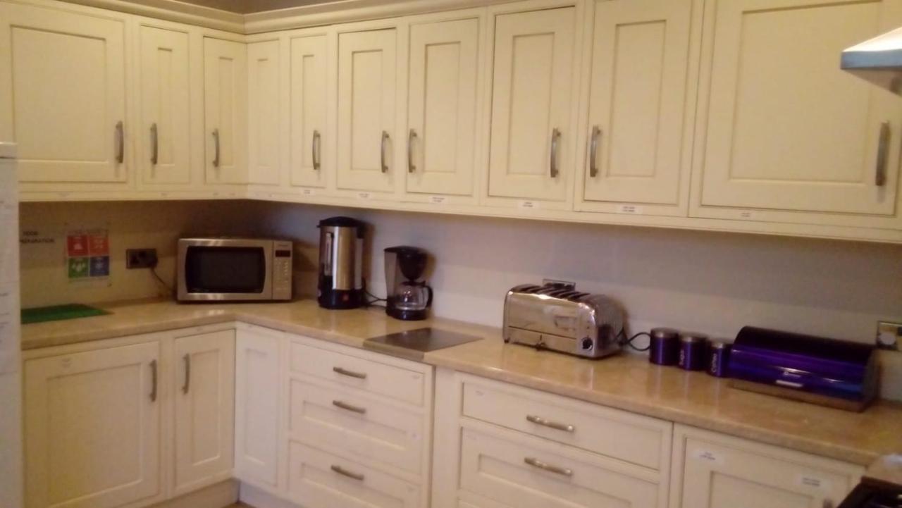 Carer 4 You Residential Home Upholland Экстерьер фото