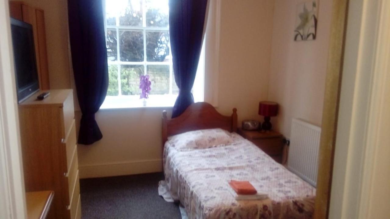 Carer 4 You Residential Home Upholland Экстерьер фото